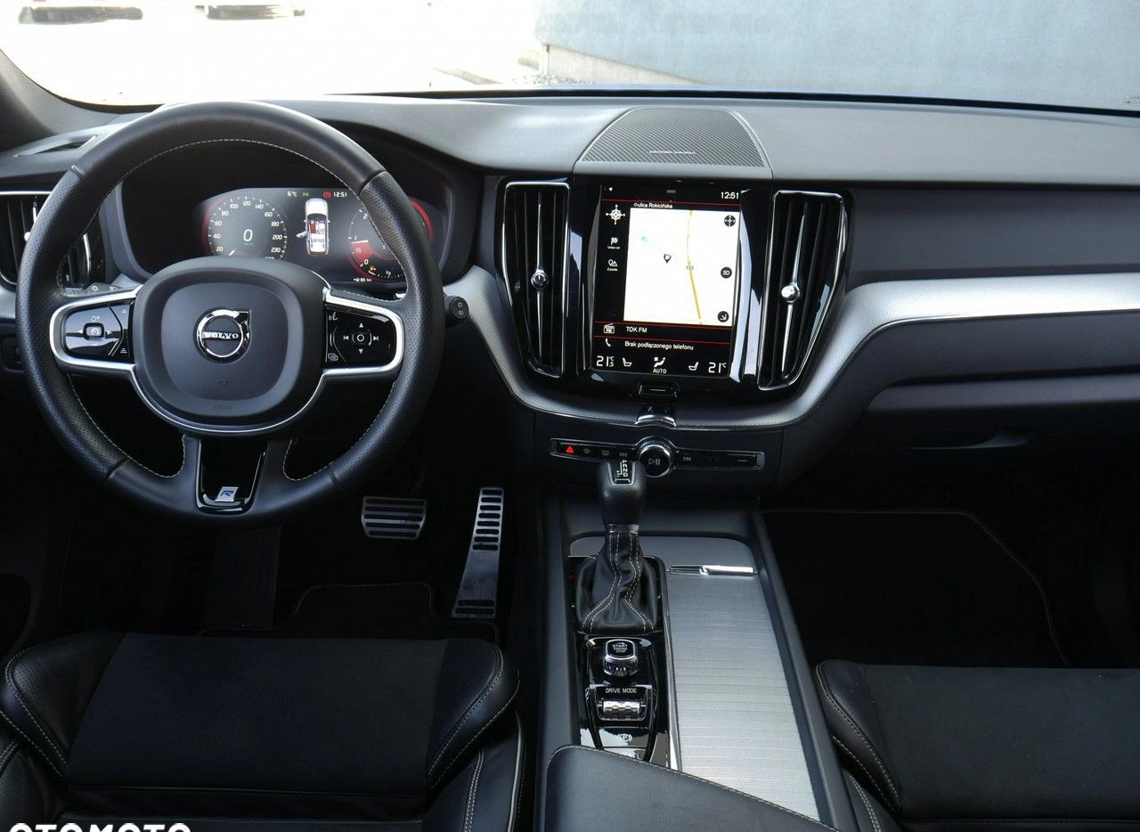 Volvo XC 60 cena 169900 przebieg: 43933, rok produkcji 2019 z Czarna Woda małe 352